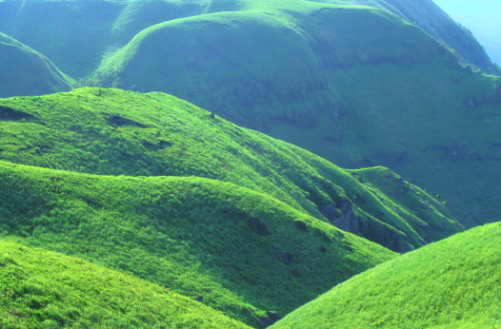 �B�e�n�@�k�O�֎R